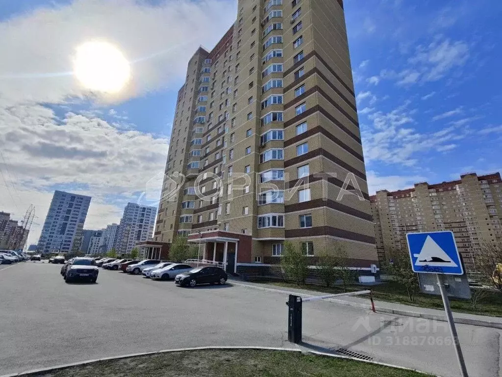 3-к кв. Тюменская область, Тюмень ул. Николая Ростовцева, 18 (72.8 м) - Фото 0