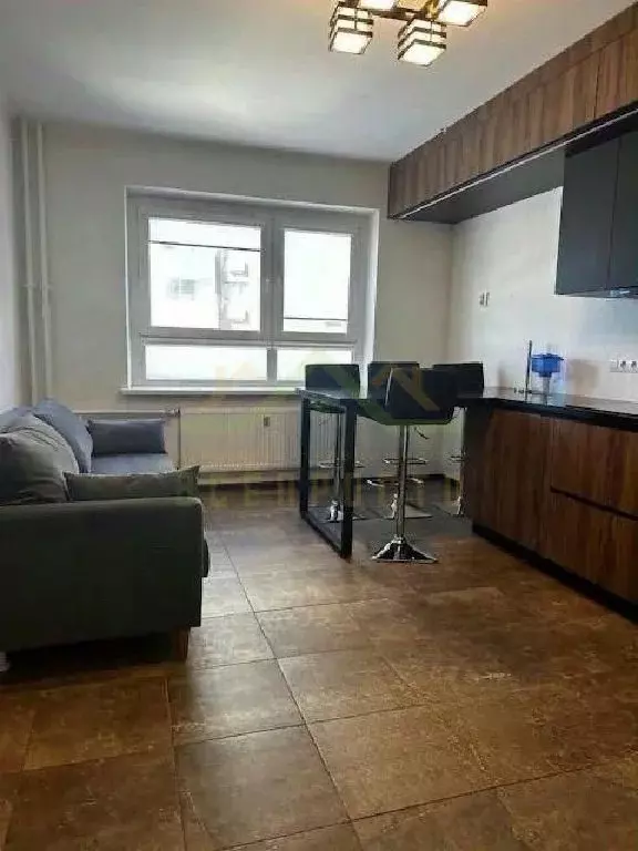 Продается 3-комнатная квартира - Фото 1