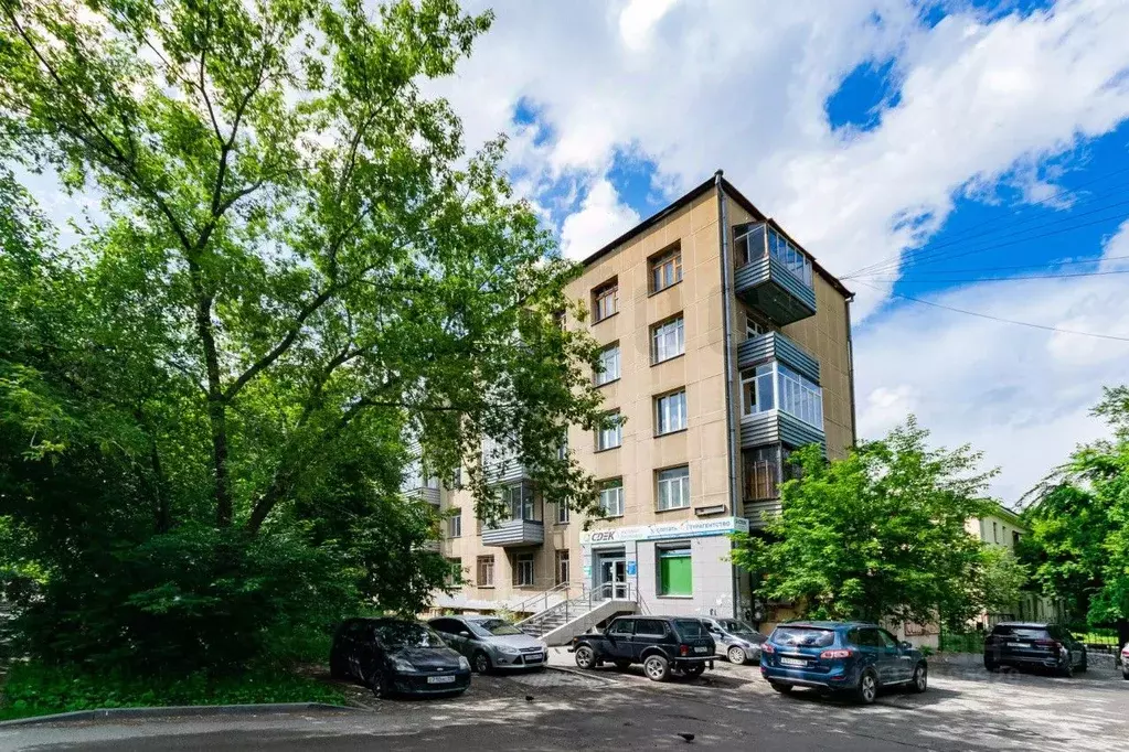 Комната Свердловская область, Екатеринбург ул. Чапаева, 14к6 (13.4 м) - Фото 0
