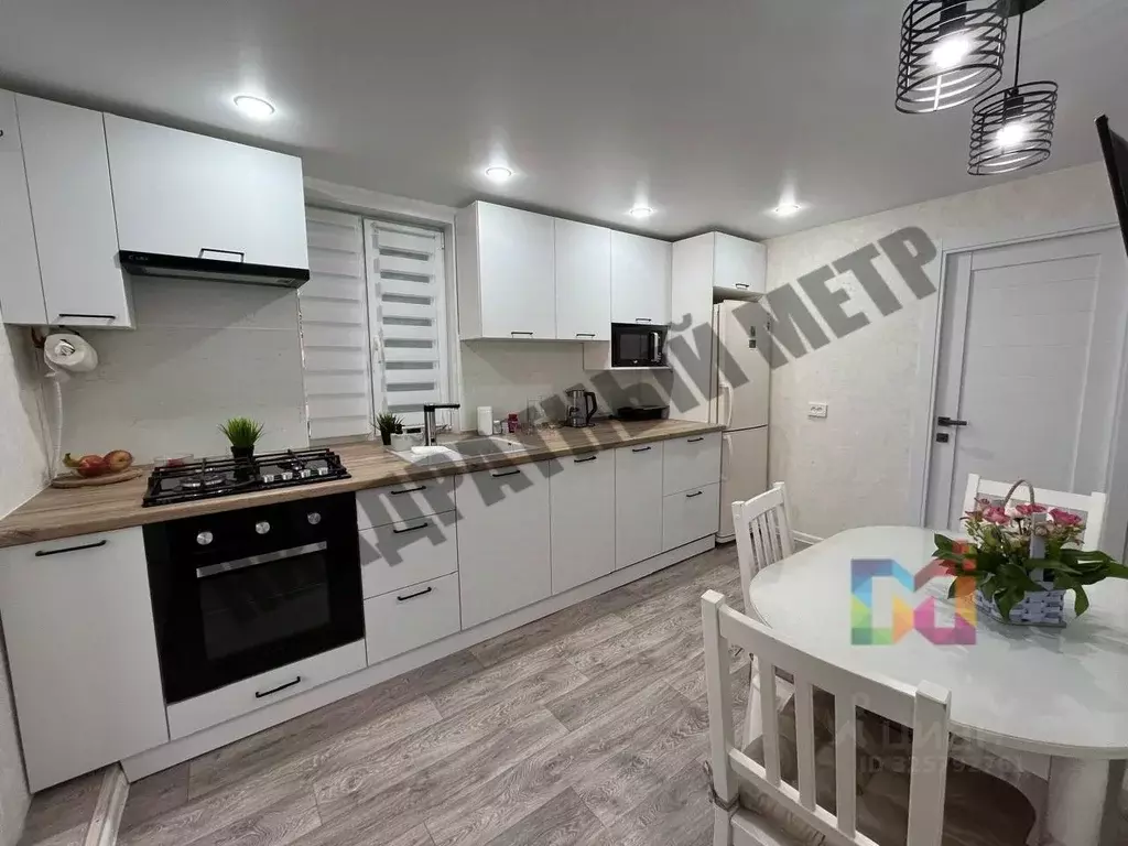 Дом в Калмыкия, Элиста ул. Хочинова, 97 (40 м) - Фото 1