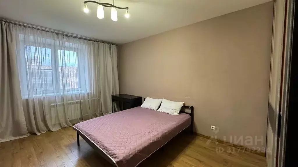2-к кв. Красноярский край, Красноярск Навигационная ул., 7 (68.0 м) - Фото 0