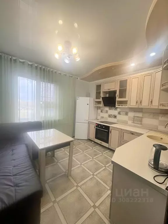 2-к кв. Оренбургская область, Оренбург ул. Фронтовиков, 6/1 (58.7 м) - Фото 1