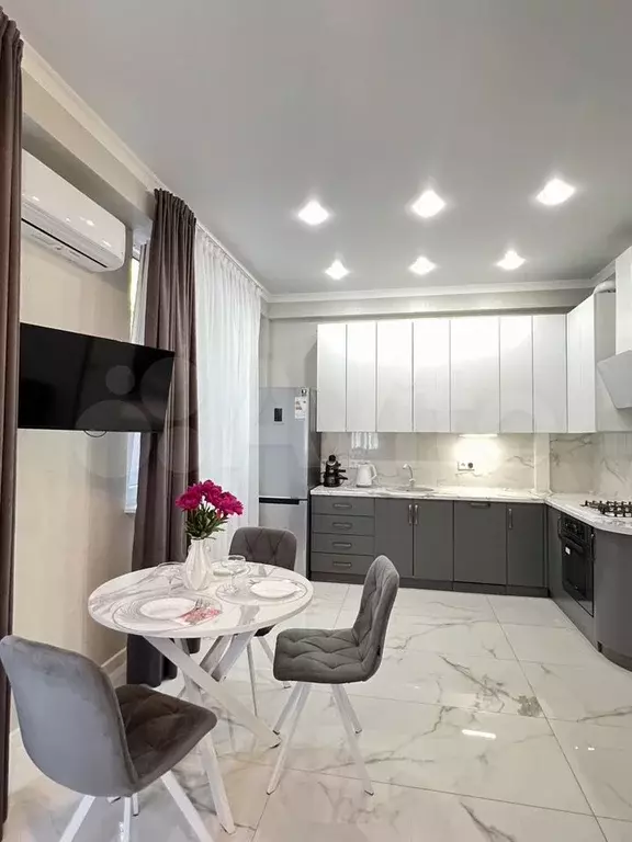 1-к. квартира, 40 м, 2/9 эт. - Фото 0