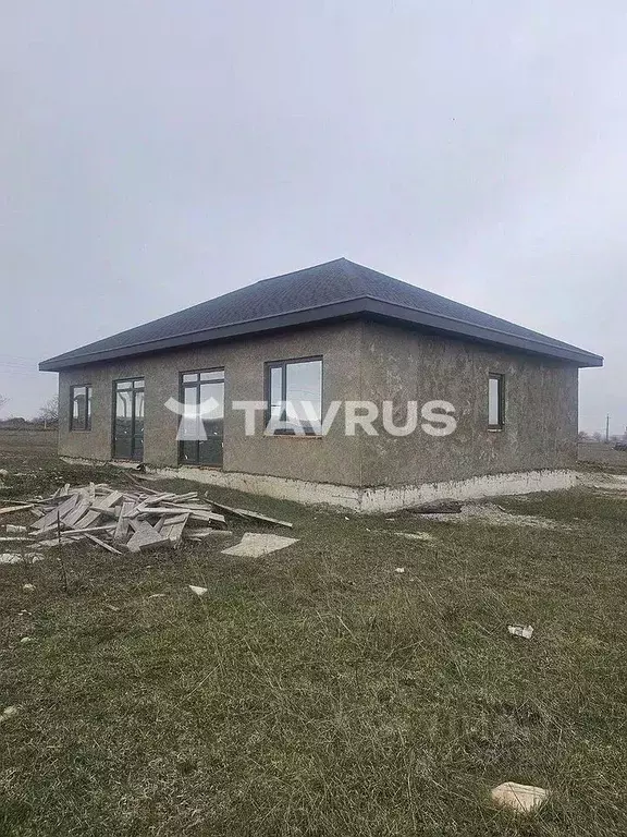 Дом в Крым, Симферопольский район, с. Мирное ул. Подгорная, 5Б (160 м) - Фото 1