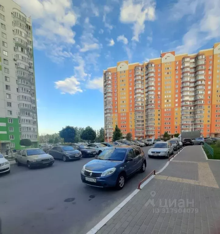 2-к кв. Курская область, Курск ул. Домостроителей, 6 (56.6 м) - Фото 0