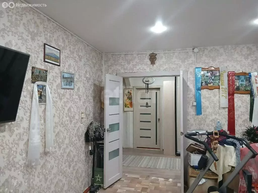 3-комнатная квартира: Северобайкальск, улица Чкалова, 8 (98 м) - Фото 2