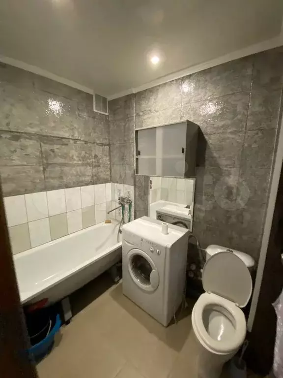 1-к. квартира, 32 м, 4/5 эт. - Фото 0