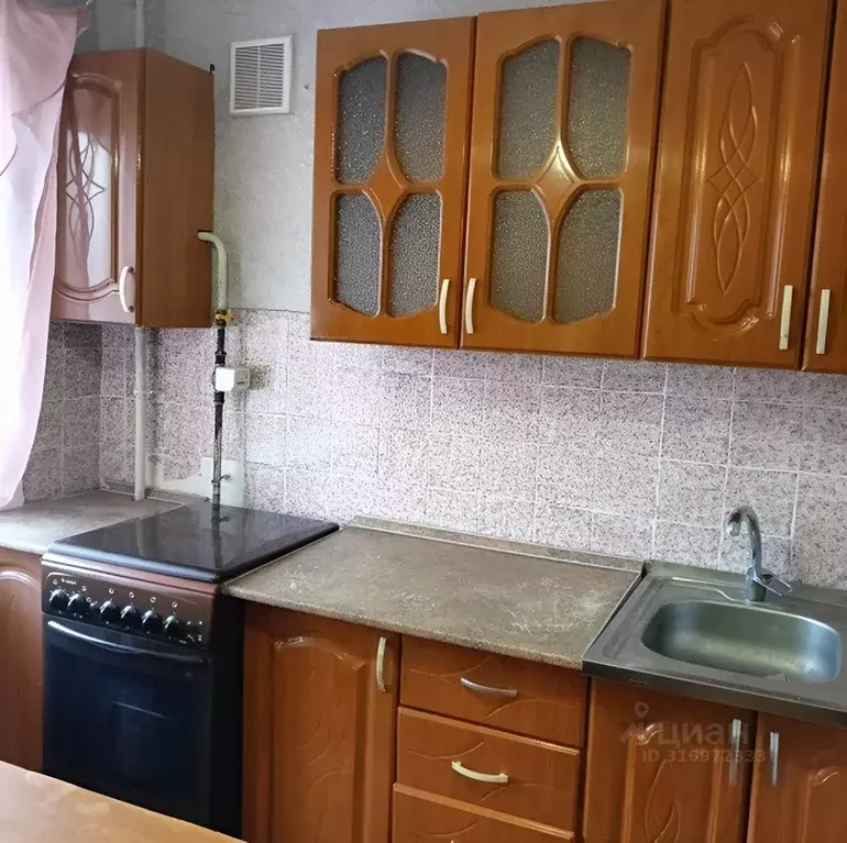 2-к кв. Омская область, Омск наб. Иртышская, 34 (45.0 м) - Фото 0