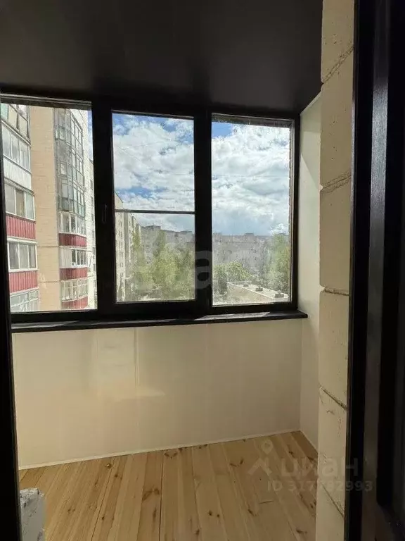 2-к кв. Смоленская область, Смоленск Пригородная ул., 11а (66.4 м) - Фото 0
