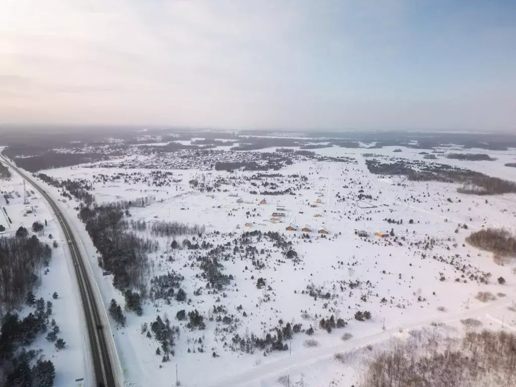 Участок в Томская область, Томский район, Деревня Петровский уч пер. ... - Фото 1