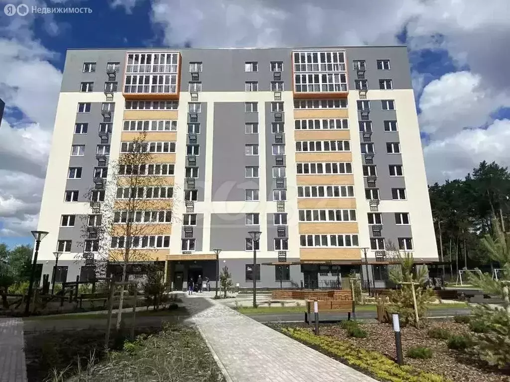 3-комнатная квартира: Тюмень, улица Вице-адмирала Воронцова, 1 (71 м) - Фото 1