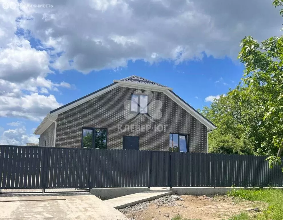 Дом в посёлок городского типа Ильский, Длинная улица (130 м) - Фото 1