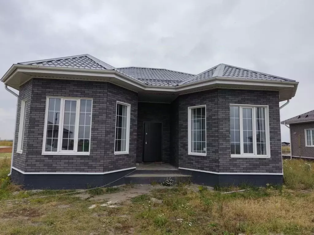 Дом в Курская область, Курский район, Моковский сельсовет, д. Гремячка ... - Фото 1