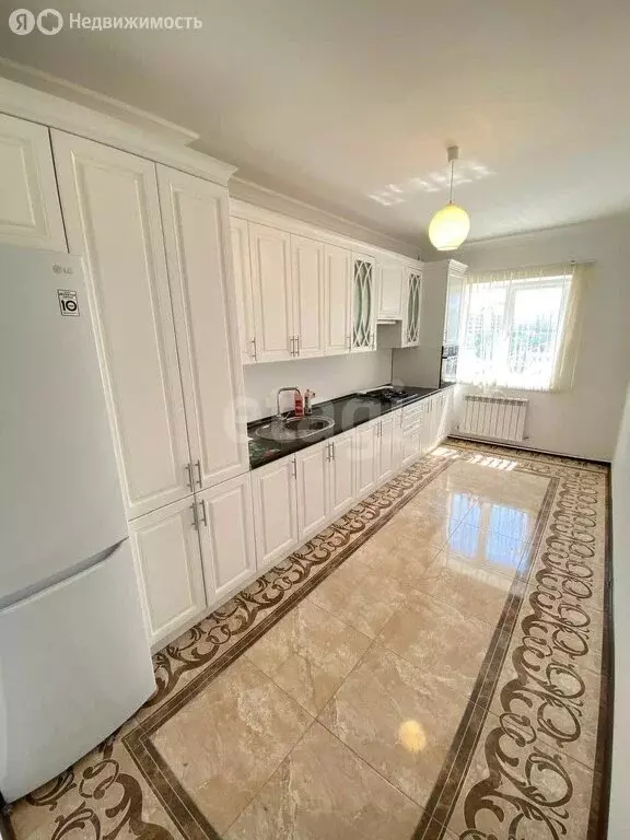 4-комнатная квартира: Магас, улица Али Горчханова, 18 (126 м) - Фото 2