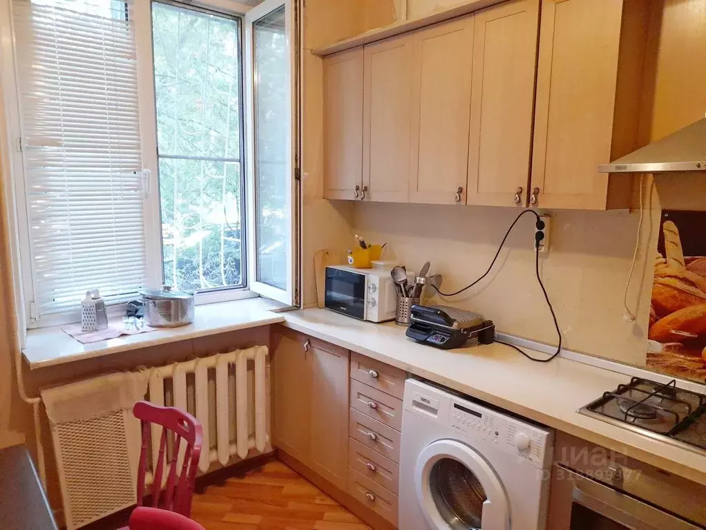 Комната Москва ул. Строителей, 5К1 (11.0 м) - Фото 1