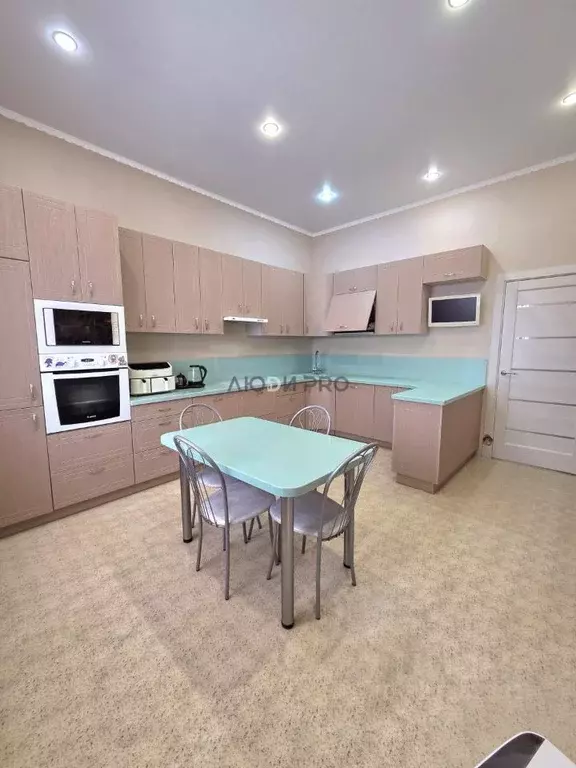 3-к кв. Башкортостан, Уфа ул. Набережная реки Уфы, 11к2 (87.8 м) - Фото 1