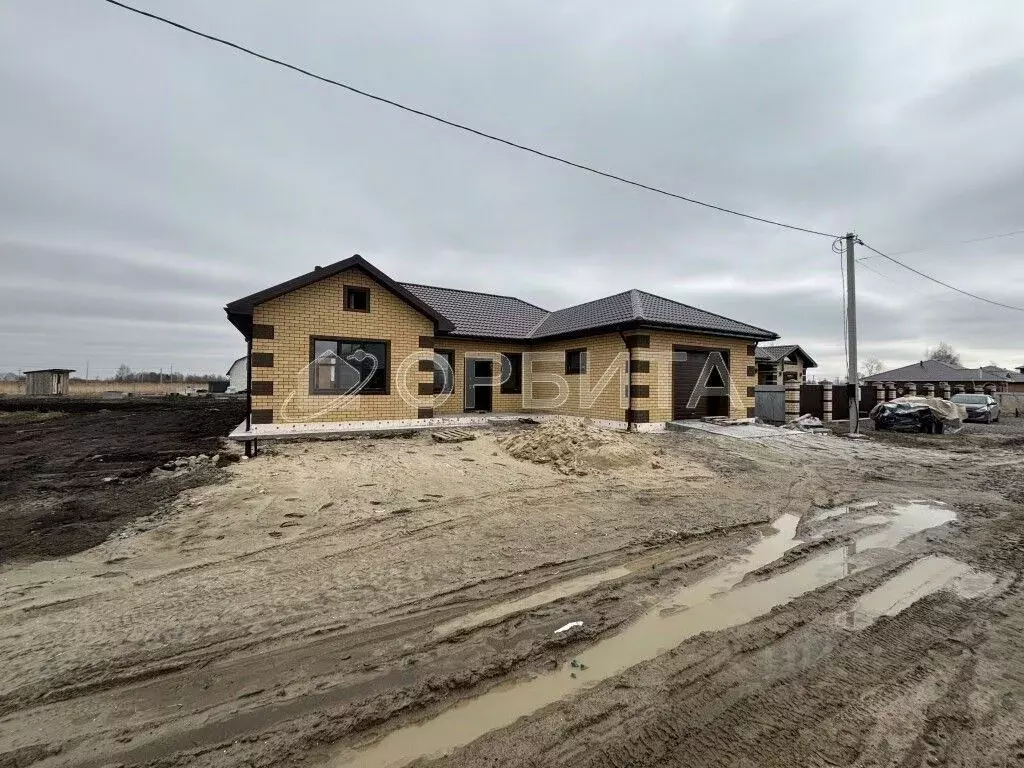 Дом в Тюменская область, Тюмень ул. Родных Людей (127 м) - Фото 0