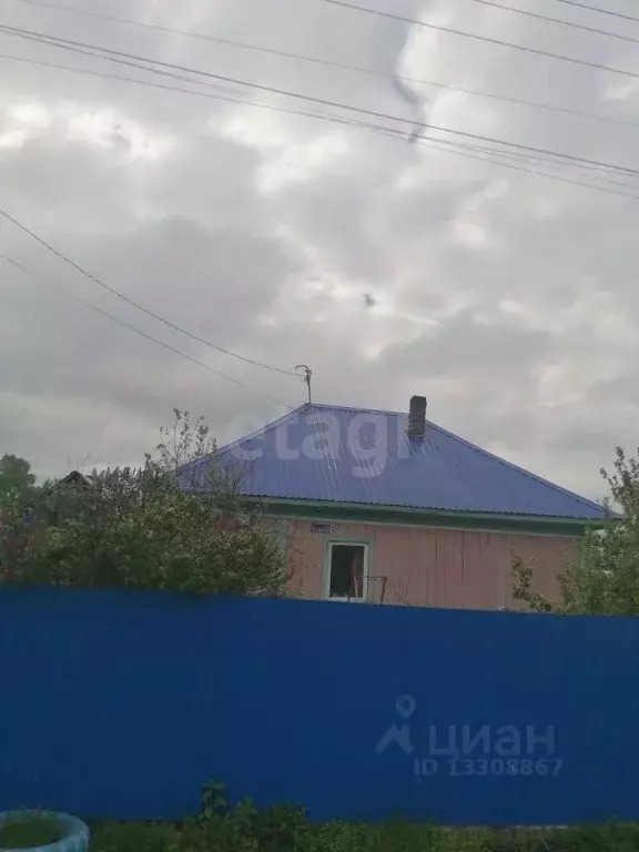 Дом в Кемеровская область, Новокузнецк ул. Панфилова (40 м) - Фото 1