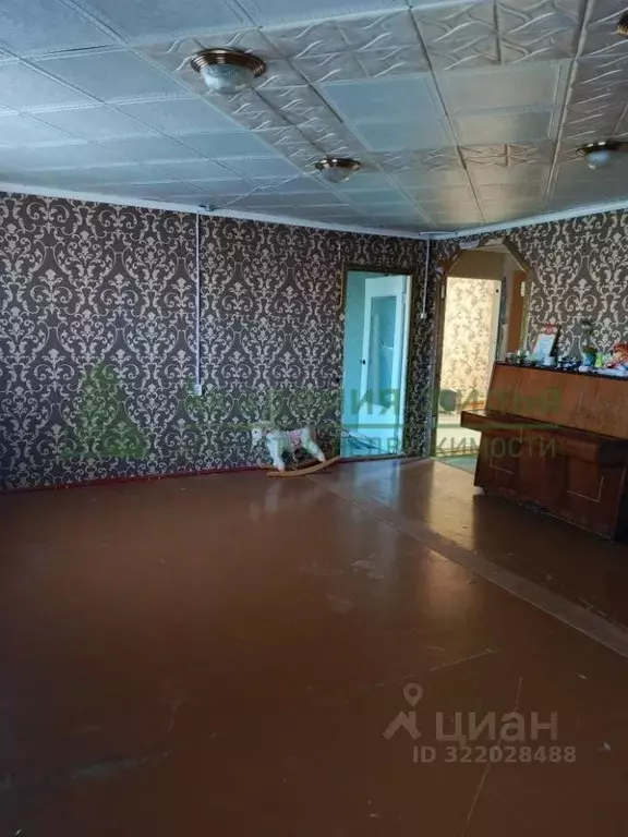 Дом в Саратовская область, Марксовский район, Липовское муниципальное ... - Фото 1