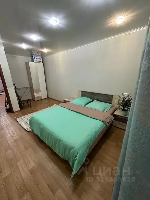 2-к кв. Челябинская область, Усть-Катав 2-й мкр, 29 (46.0 м) - Фото 0