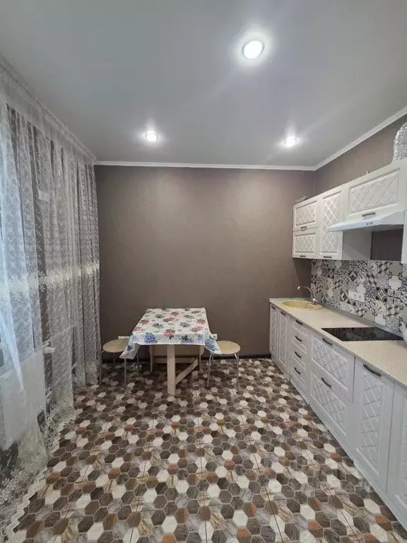 1-к кв. Оренбургская область, Оренбург Салмышская ул., 63 (40.0 м) - Фото 2