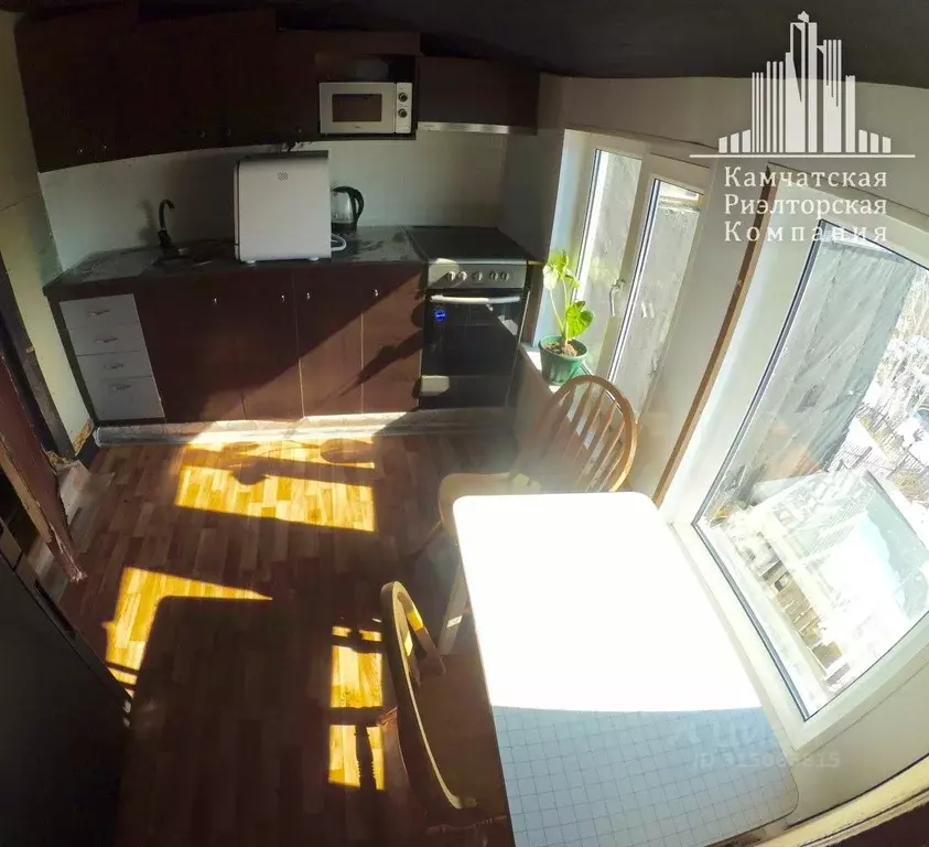 Дом в Камчатский край, Петропавловск-Камчатский ул. Седова (75 м) - Фото 1