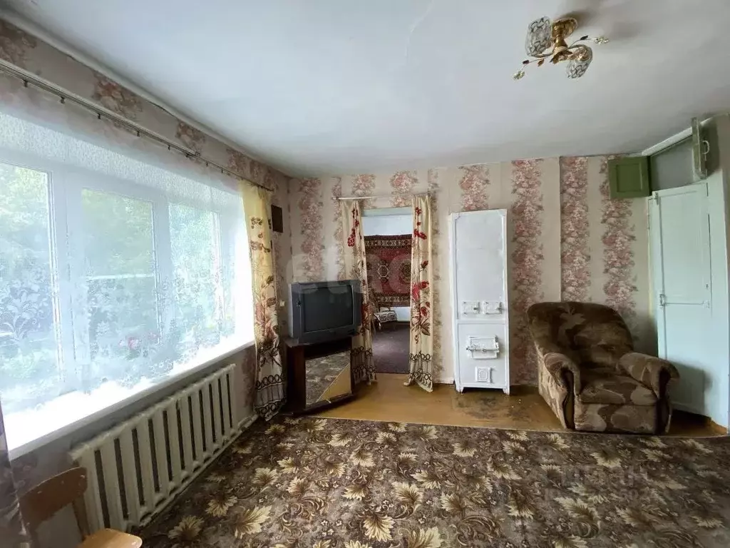 2-к кв. Свердловская область, Туринск ул. Путейцев, 8 (37.5 м) - Фото 1