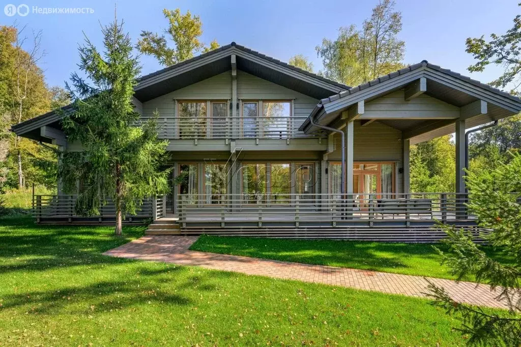 Дом в Пионерский, КП Покровское-Рубцово (380 м) - Фото 1