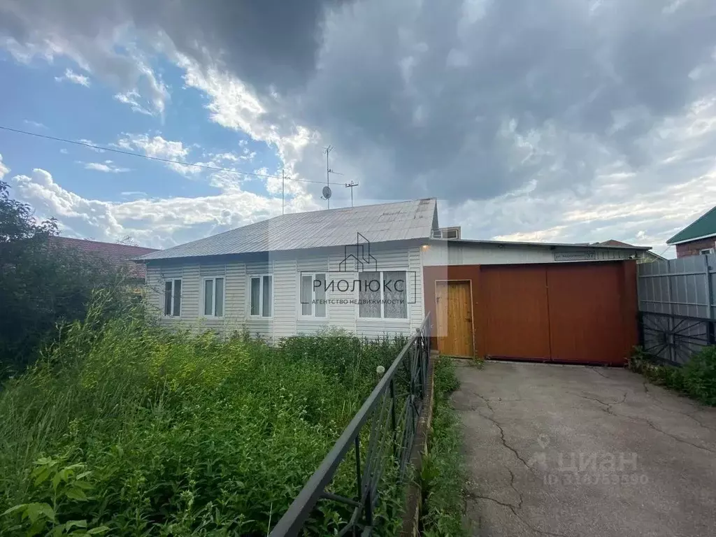 Дом в Челябинская область, Магнитогорск ул. Короленко, 39 (83 м) - Фото 0