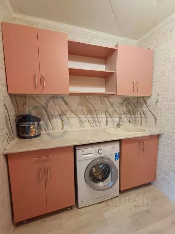 Студия Саратовская область, Саратов просп. Строителей, 76 (28.0 м) - Фото 1