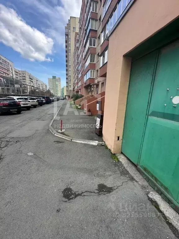 Гараж в Челябинская область, Челябинск ул. Братьев Кашириных, 12 (21 ... - Фото 2