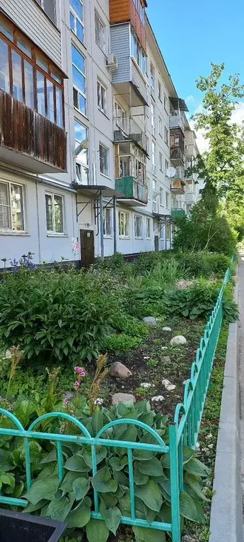 Доля в 2-к. квартире, 48 м, 1/5 эт. - Фото 0