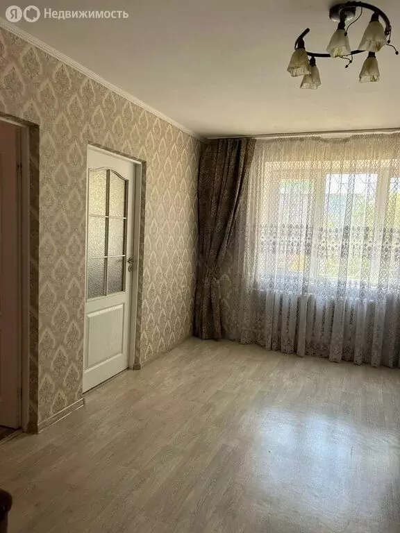 3-комнатная квартира: Евпатория, улица Некрасова, 63 (62.8 м) - Фото 1
