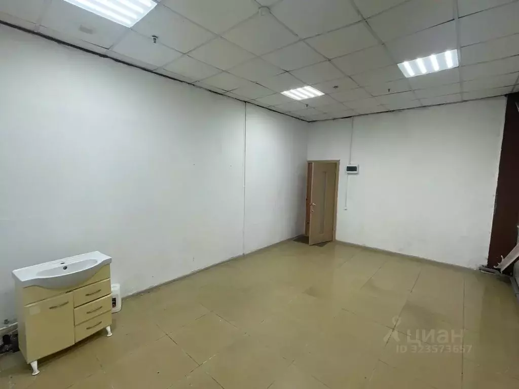 Офис в Татарстан, Нижнекамск просп. Химиков, 49А (40 м) - Фото 2