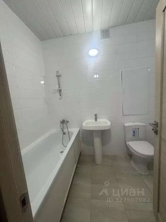 3-к кв. Москва ул. Кварцевая, 4к1 (82.0 м) - Фото 2