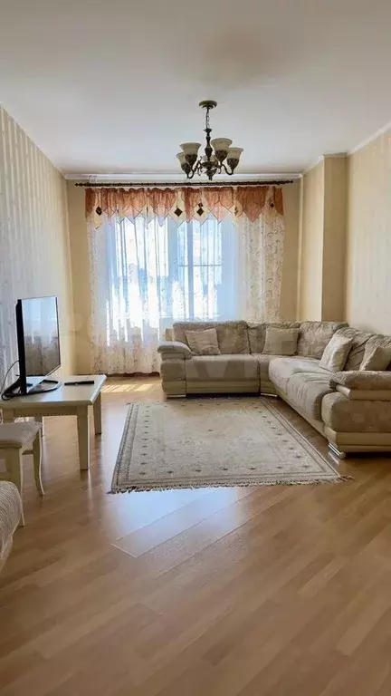 1-к. квартира, 54 м, 11/15 эт. - Фото 0