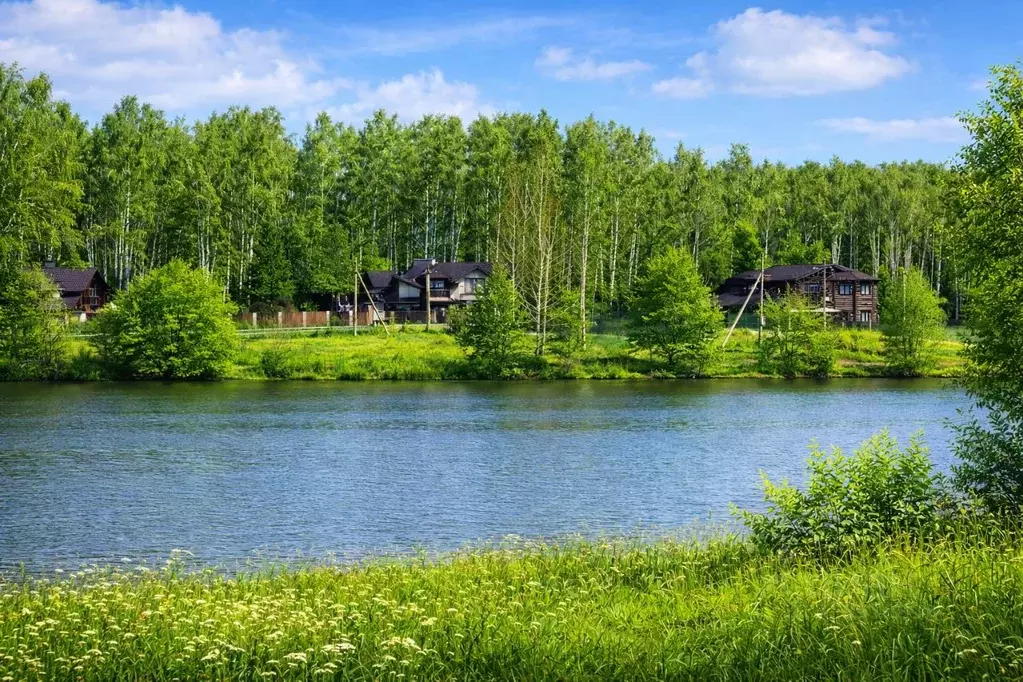 Участок в Московская область, Чехов муниципальный округ, д. ... - Фото 1