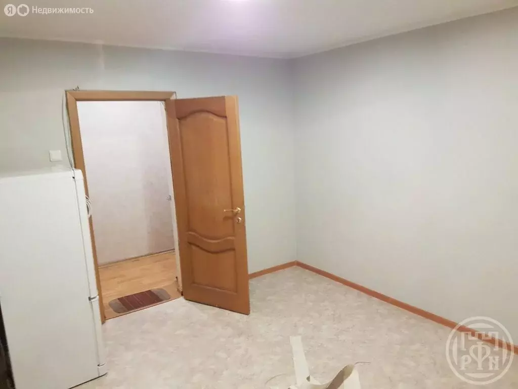 1к в 8-комнатной квартире (13 м) - Фото 1