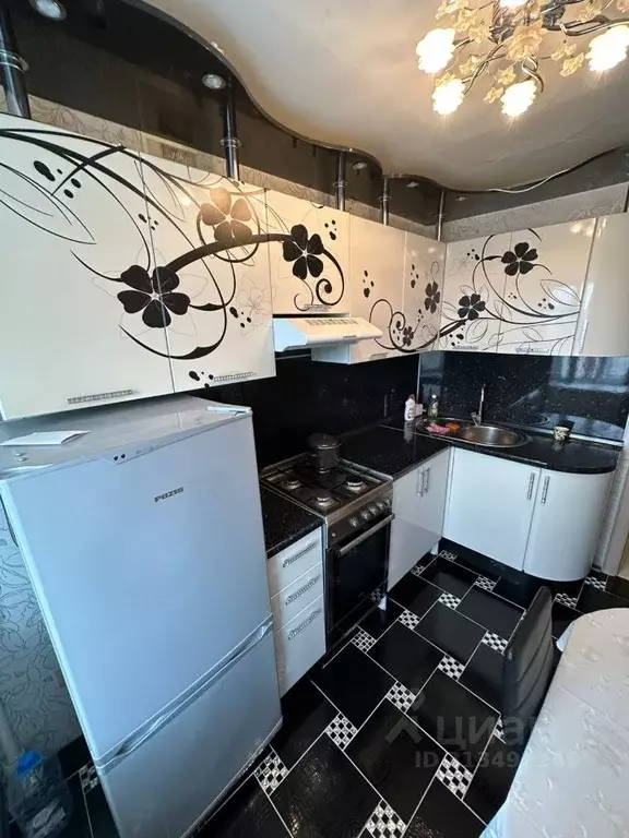 1-к кв. Татарстан, Казань ул. Братьев Касимовых, 56 (36.0 м) - Фото 0