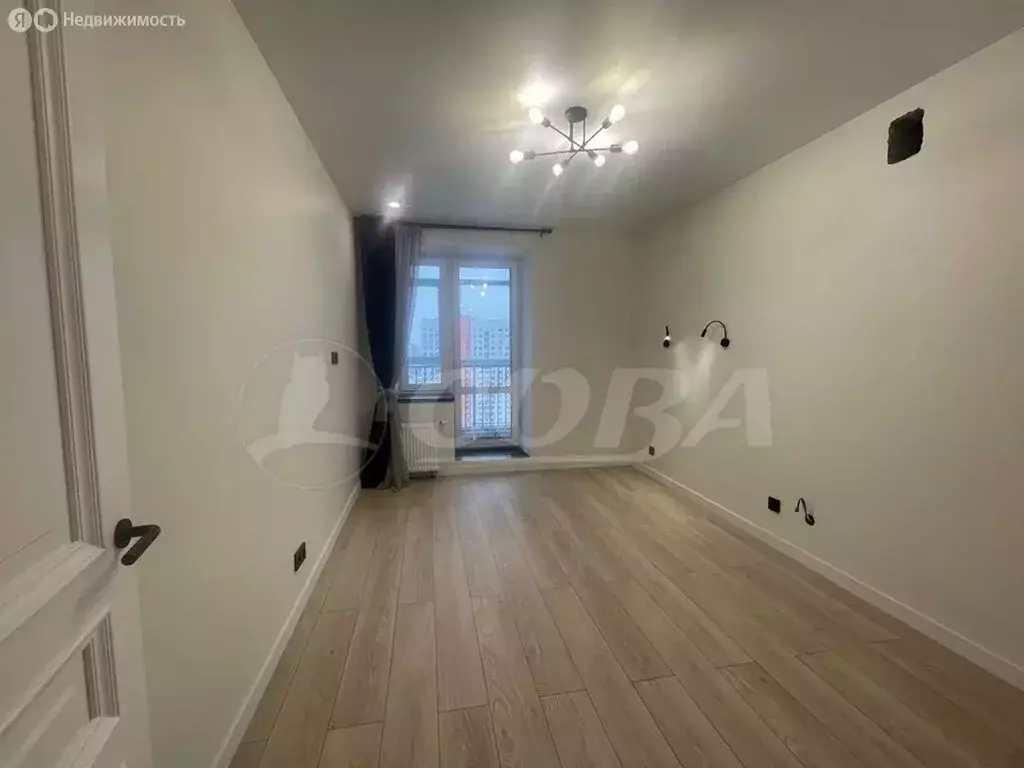 2-комнатная квартира: Тюмень, улица Ветеранов Труда, 9Ак4 (60 м) - Фото 1