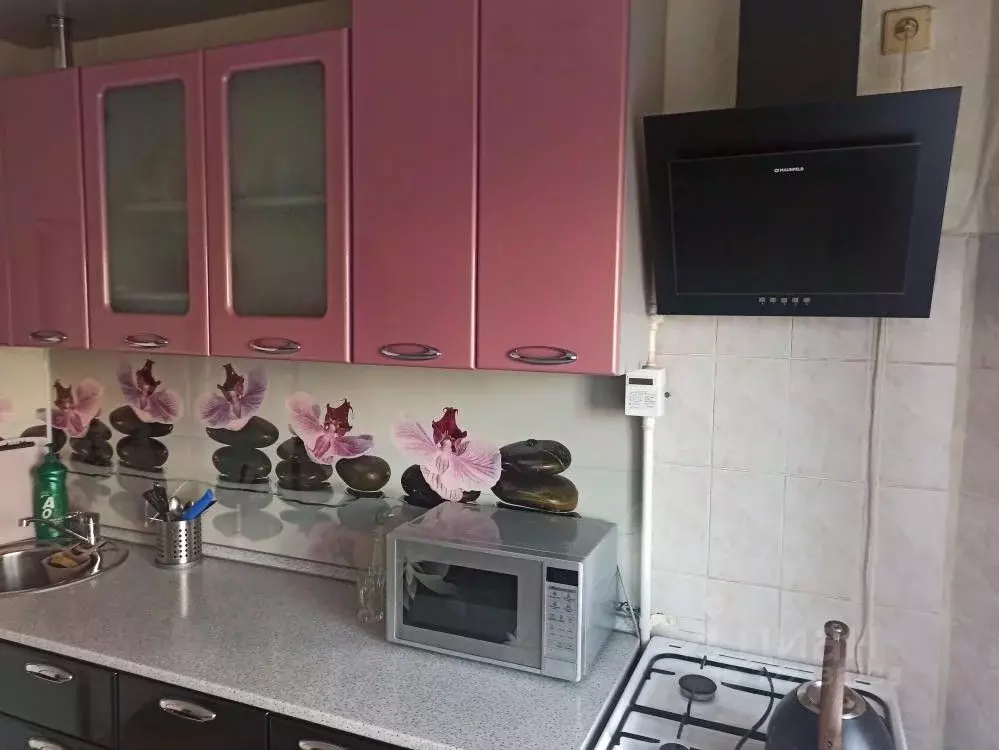 3-к кв. Омская область, Омск Городок Нефтяников мкр, ул. 4-я ... - Фото 1