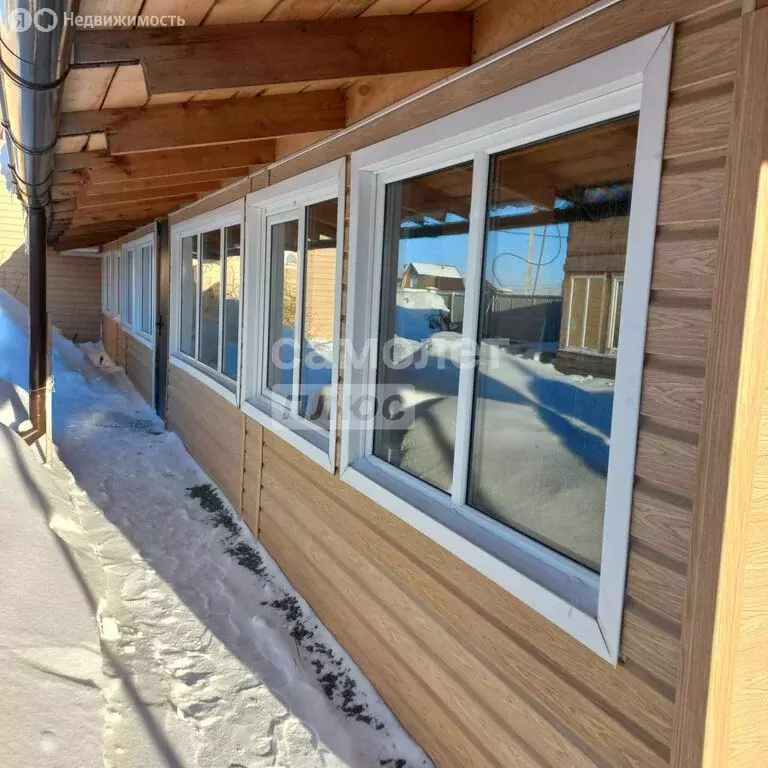 Дом в Мошковский район, посёлок Октябрьский (200 м) - Фото 1