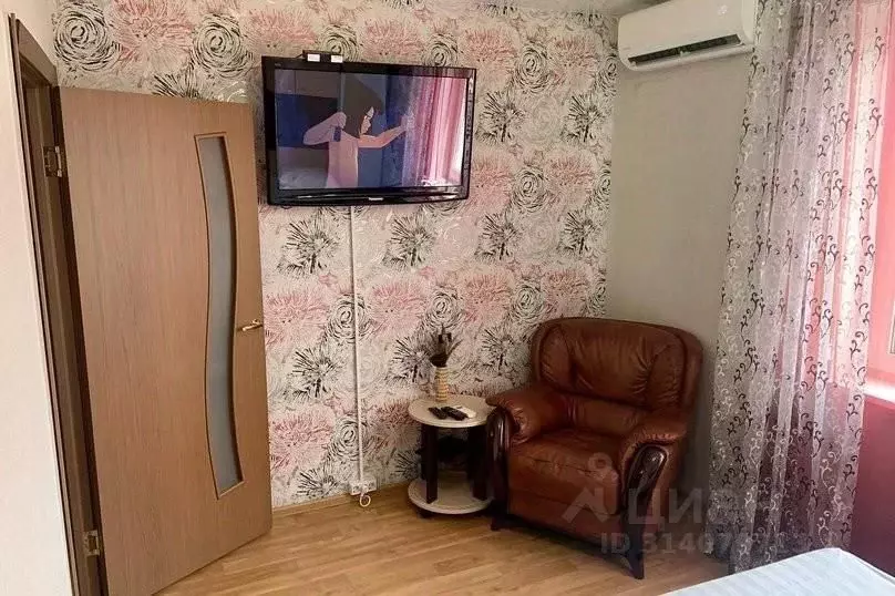 2-к кв. Кемеровская область, Новокузнецк ул. Свердлова, 12 (50.0 м) - Фото 1