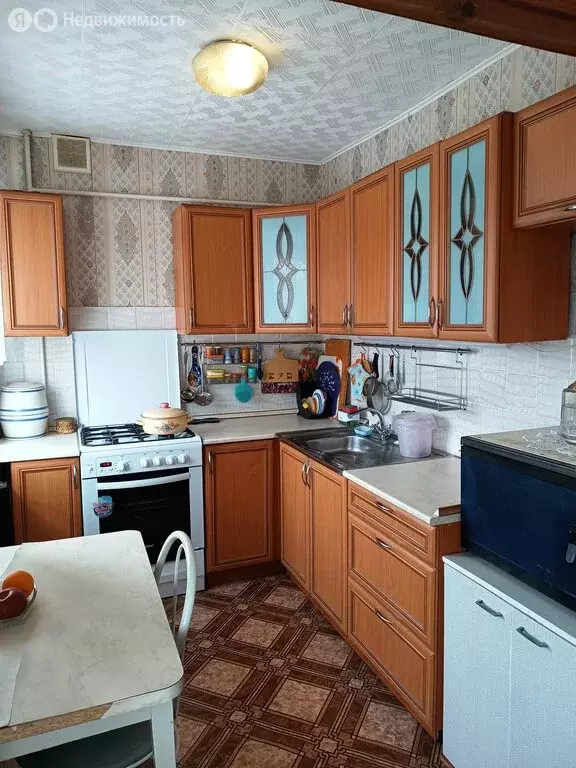 4-комнатная квартира: Омск, улица Челюскинцев, 99 (60.7 м) - Фото 1