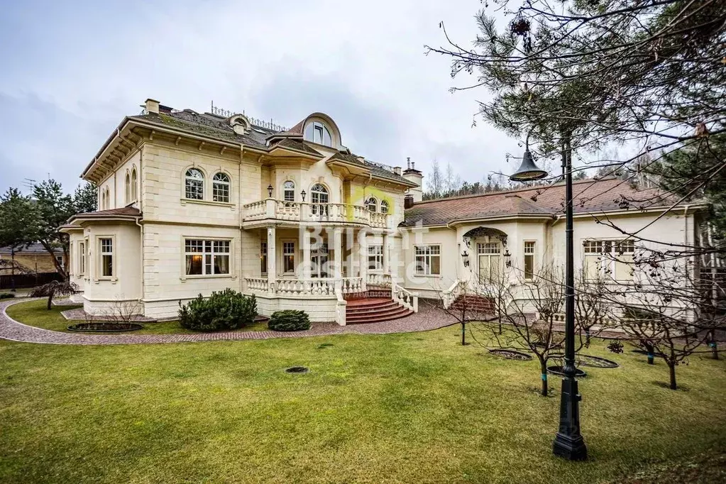 Дом в Московская область, Истра муниципальный округ, д. Веледниково ... - Фото 1