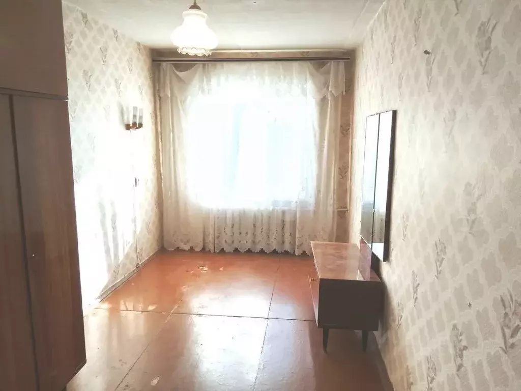 3-к кв. Калужская область, Киров Пролетарская ул., 33 (58.4 м) - Фото 1