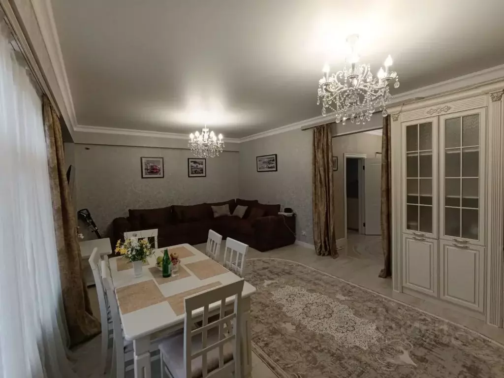 2-к кв. Ставропольский край, Кисловодск ул. Чапаева, 30 (70.0 м) - Фото 0