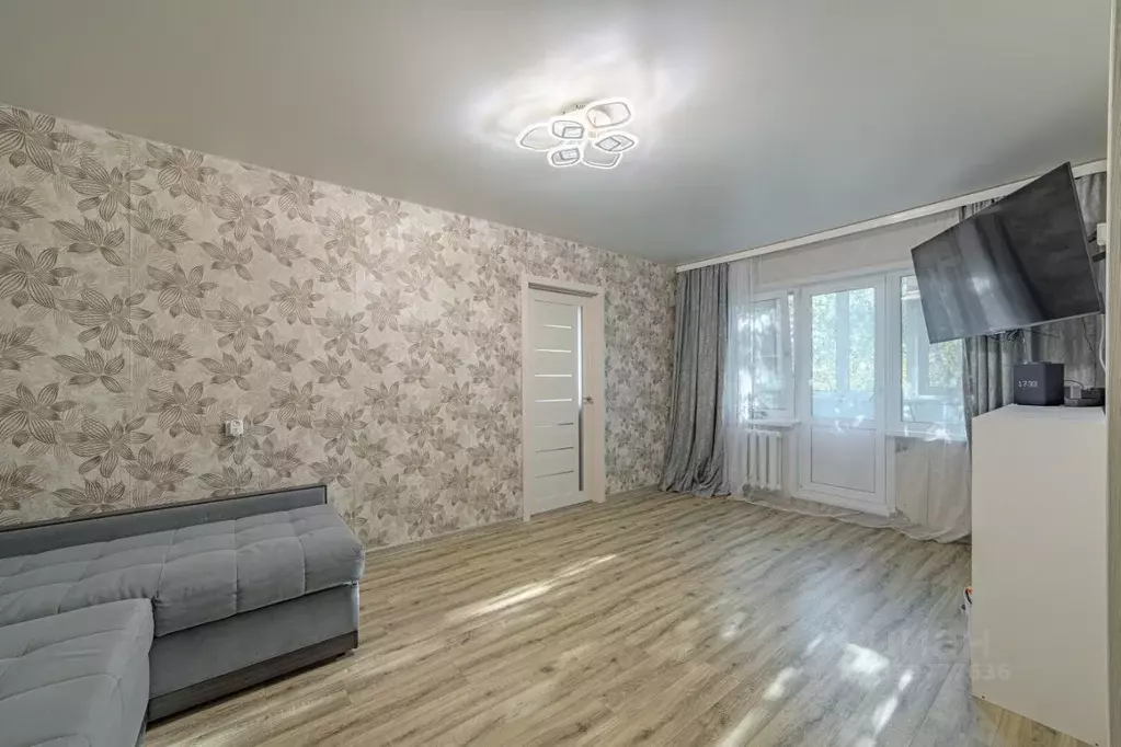 2-к кв. Пензенская область, Пенза Коммунистическая ул., 45 (45.0 м) - Фото 1