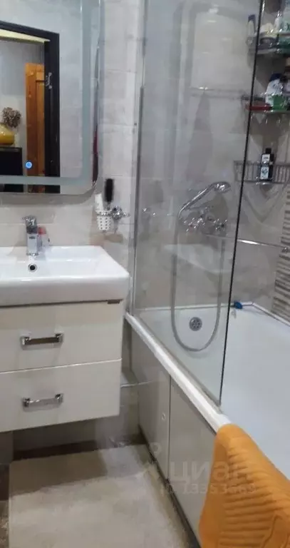 Комната Ставропольский край, Пятигорск просп. Калинина, 2К2 - Фото 1