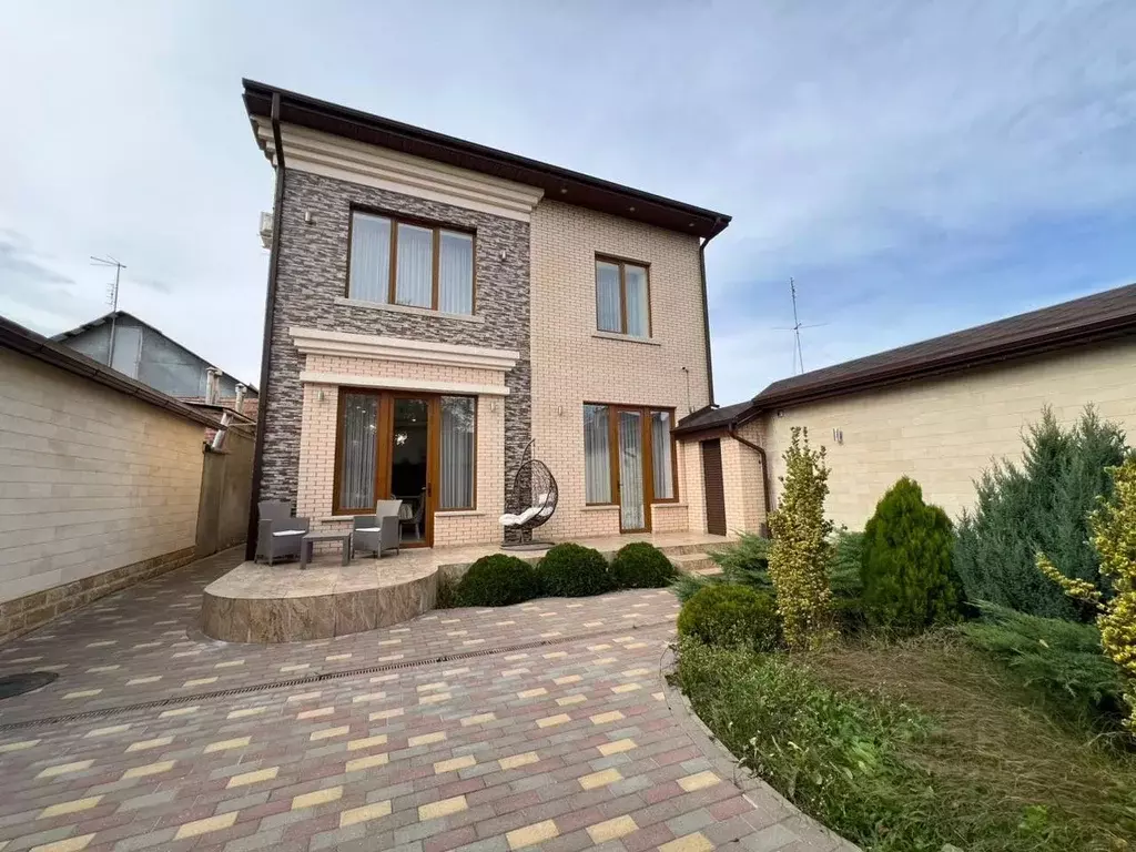 Дом в Северная Осетия, Владикавказ ул. Левченко, 119 (220 м) - Фото 1